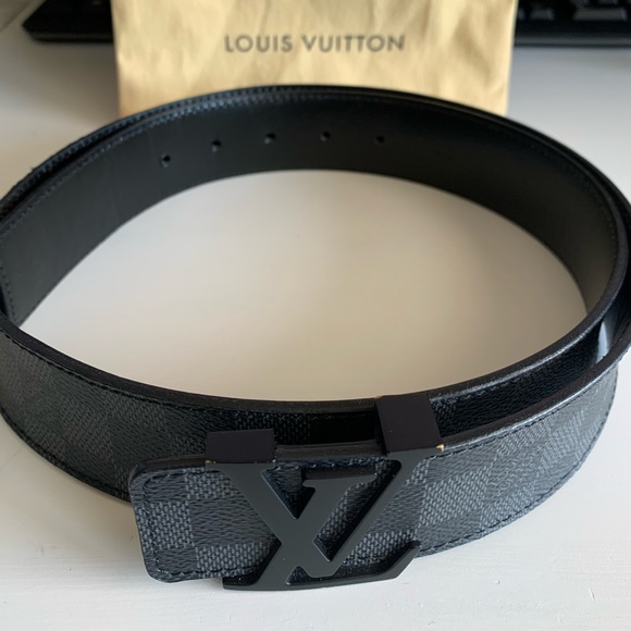 Louis Vuitton belt - Picture 1 of 3